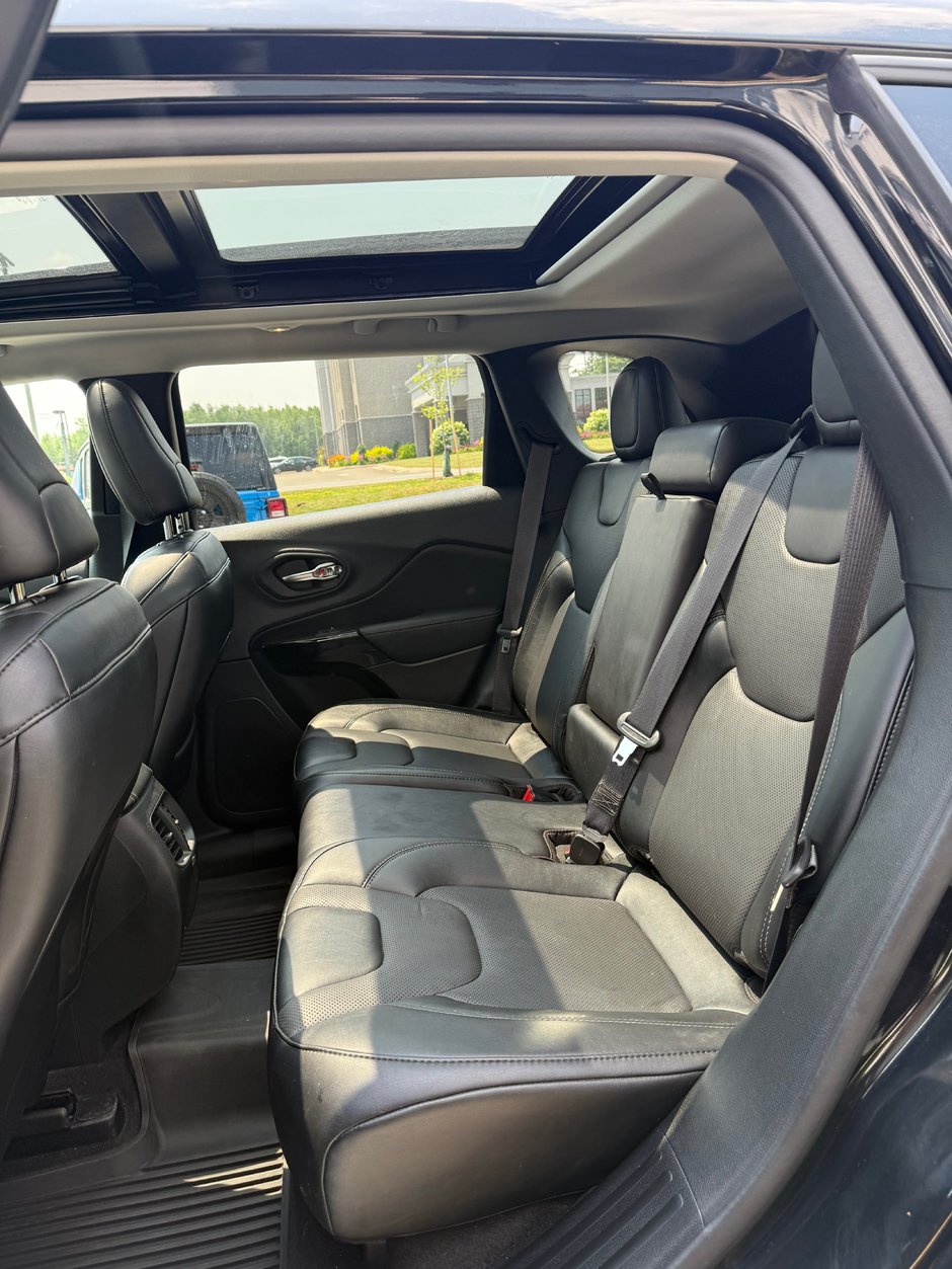 2022 Jeep Cherokee ALTITUDE
