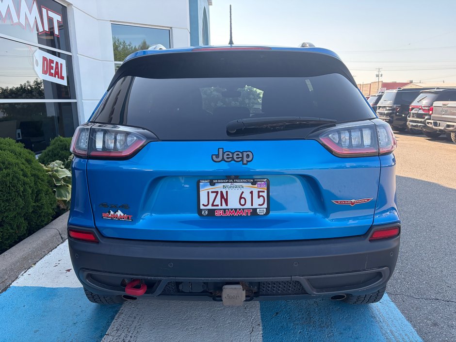 2022 Jeep CHEROKEE TRAILHAWK