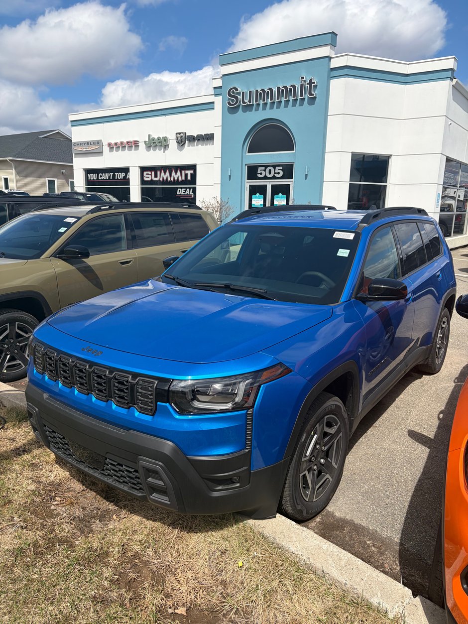 2026 Jeep Cherokee LAREDO