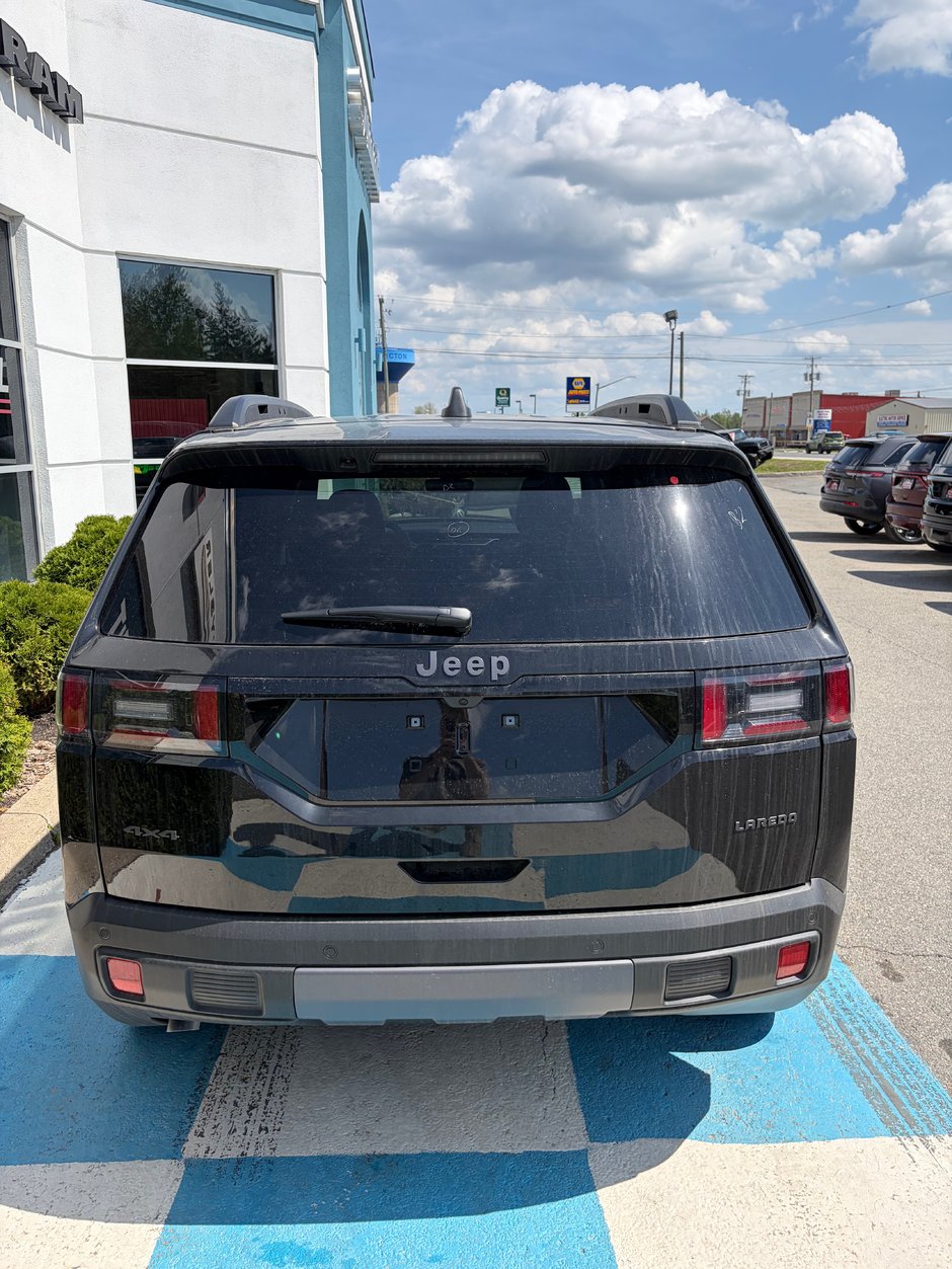 2026 Jeep Cherokee LAREDO