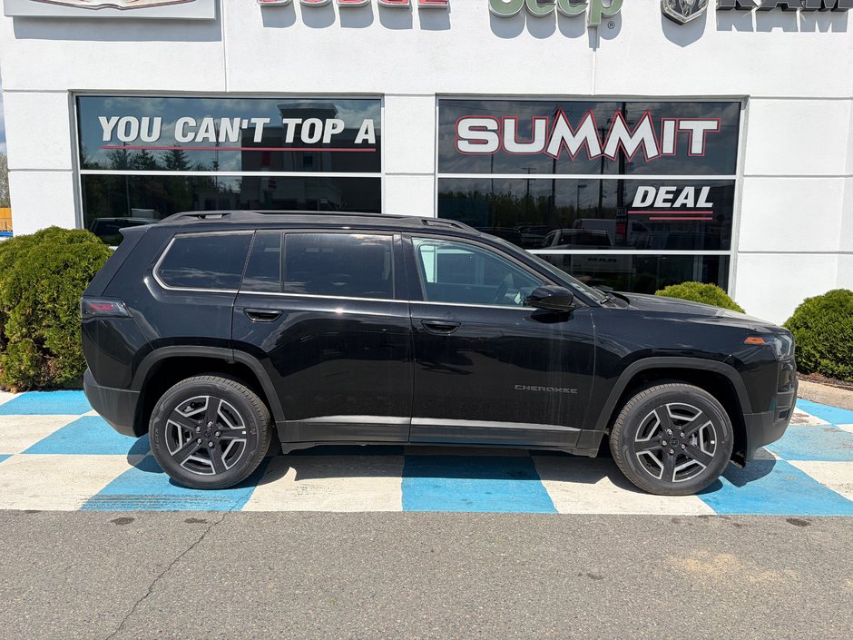 2026 Jeep Cherokee LAREDO