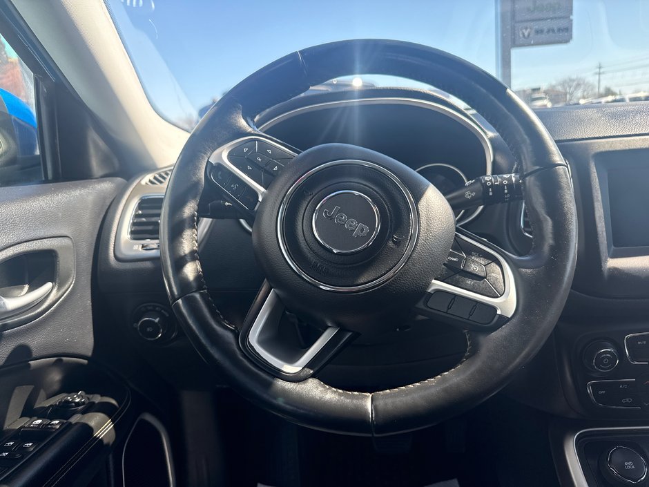 2018 Jeep Compass North Loaded with leather new two-year MVI