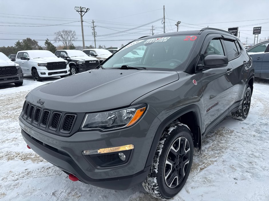 2020 Jeep Compass Trailhawk elite Leather, sunroof, navigation, advanced safety group, blacktop package