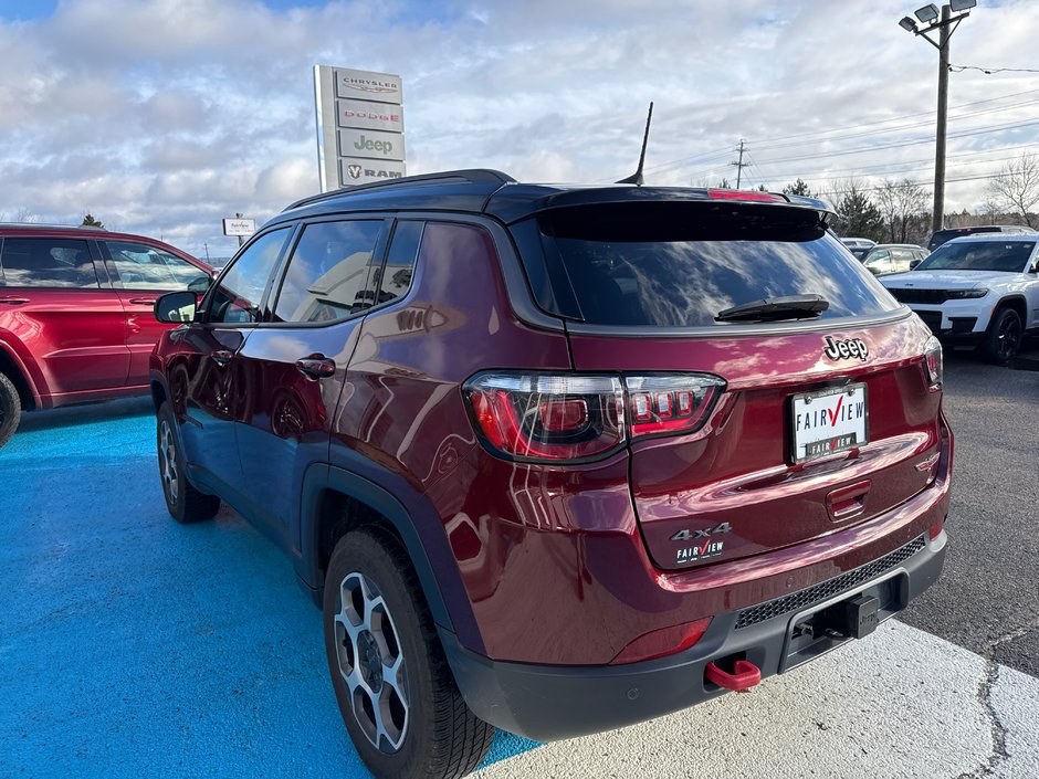 2022 Jeep Compass Trailhawk elite With advanced safety group navigation cold-weather group