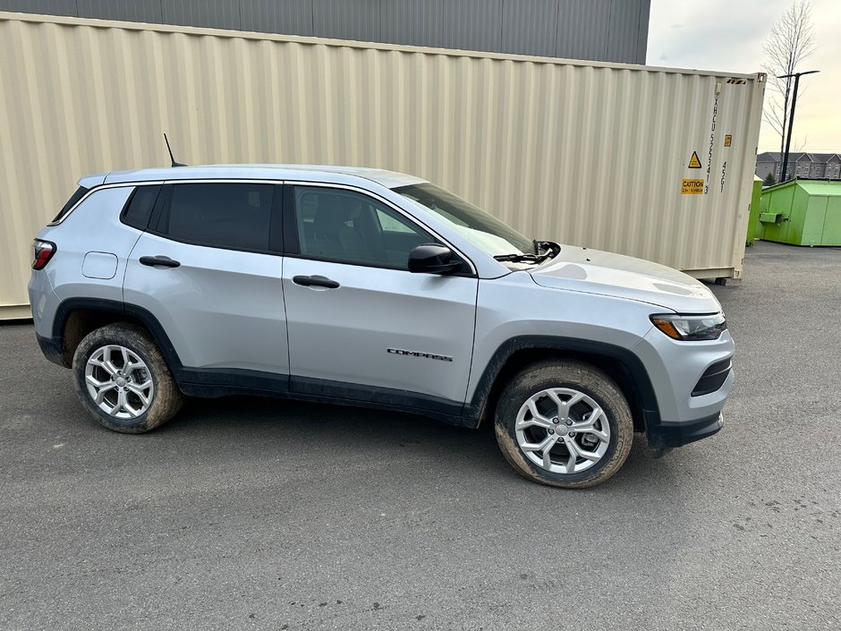 2024 Jeep Compass SPORT