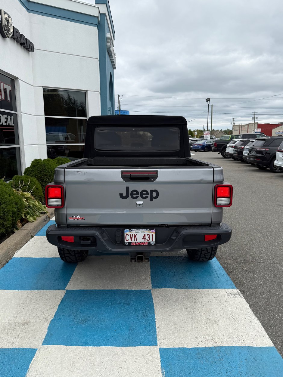 2020 Jeep Gladiator SPORT 4X4 BRAND NEW WHEELS & TIRES