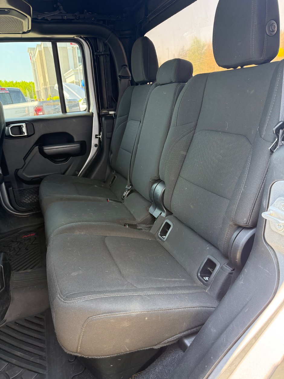2020 Jeep Gladiator SPORT 4X4