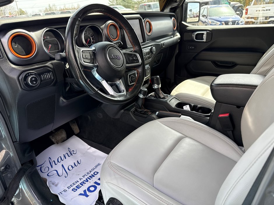 2022 Jeep Gladiator Mojave With fox lift kit 35 inch tire and wheel package