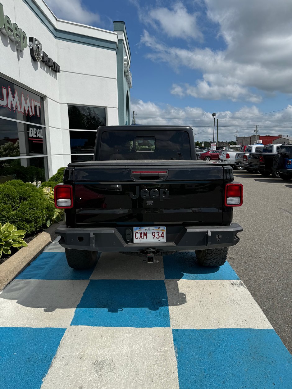 2023 Jeep Gladiator SPORT 4X4