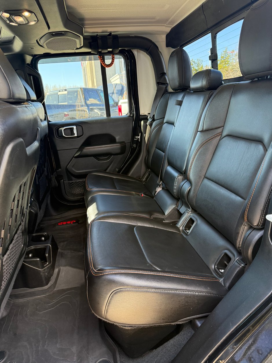 2023 Jeep GLADIATOR MOJAVE