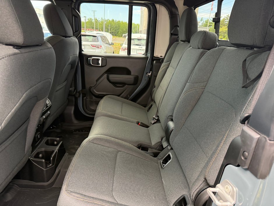 2025 Jeep Gladiator WILLYS OVER $74,000 NEW! SAVE $10,000! Willys package