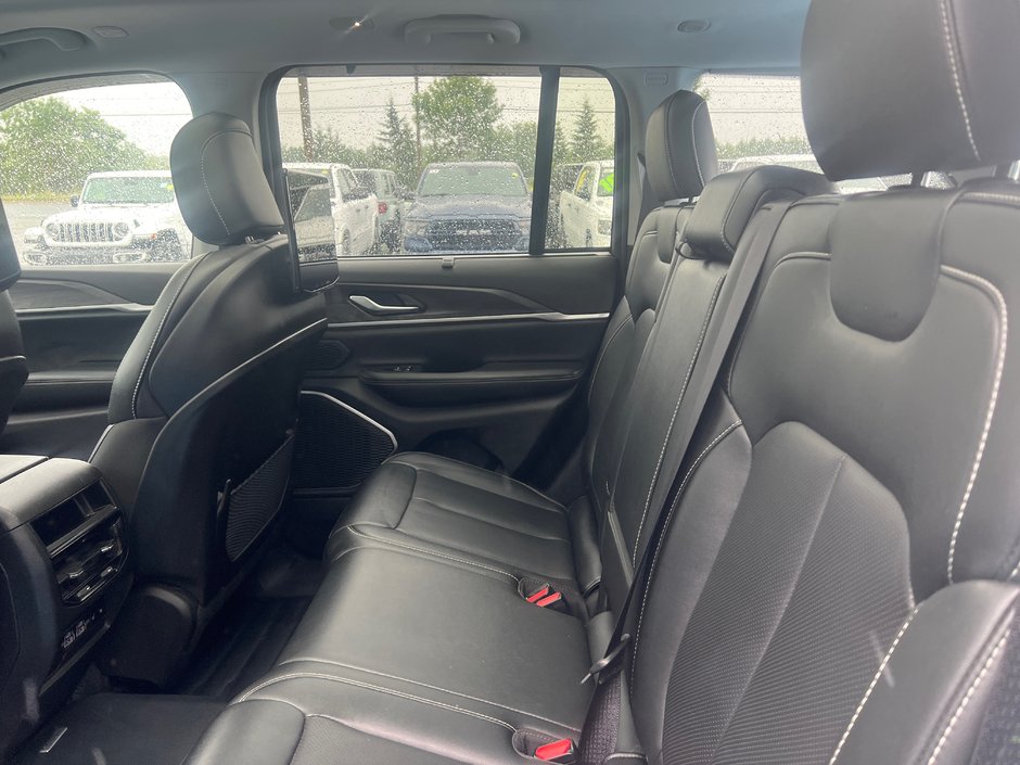 2023 Jeep Grand Cherokee 4xe  Loaded up with entertainment package panoramic roof package