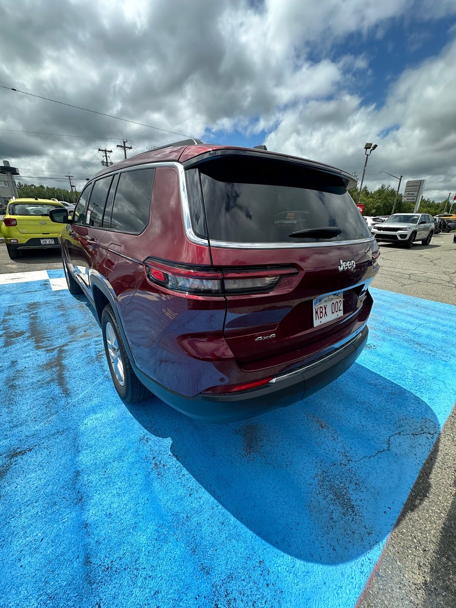 Jeep Grand Cherokee L LAREDO 2023