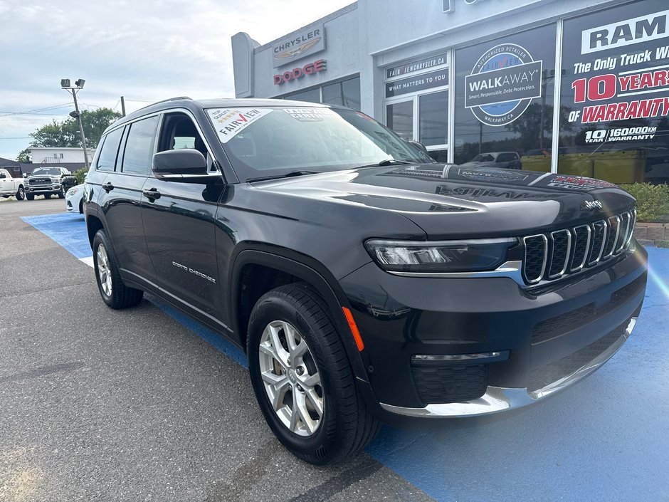 2023 Jeep Grand Cherokee L Limited New tires, new brake brakes, two year safety full panoramic roof