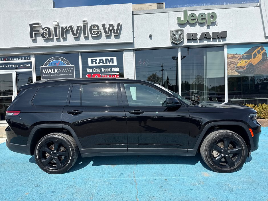 2024 Jeep Grand Cherokee L Limited Seven passenger fully loaded panel roof