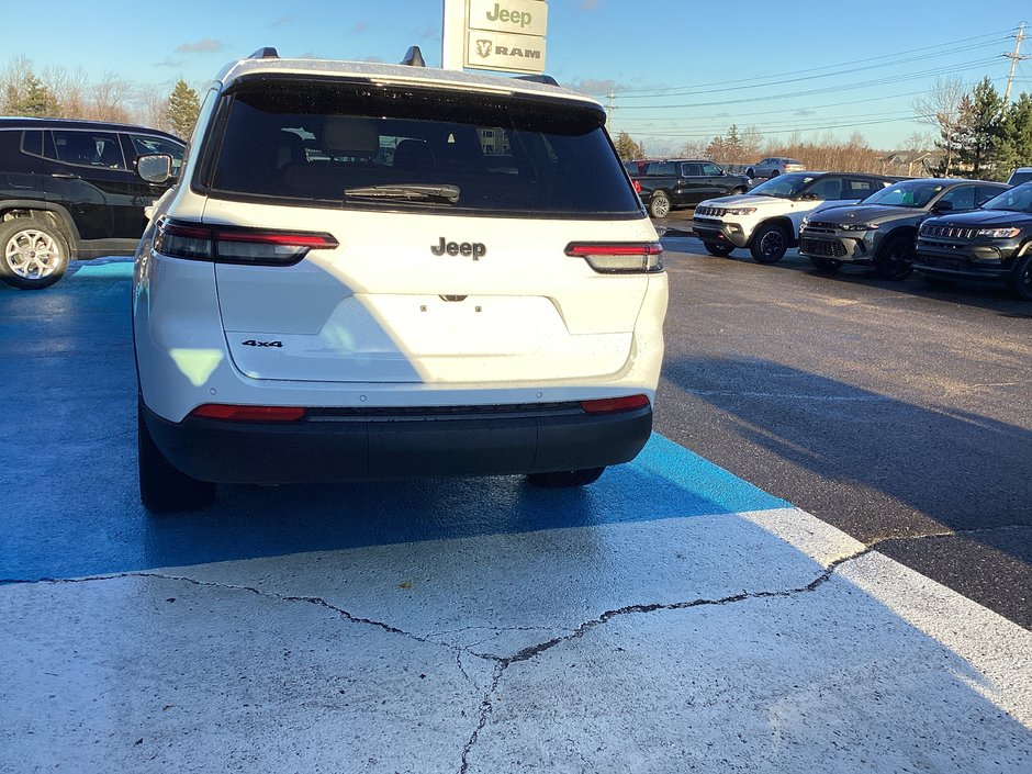 2025 Jeep Grand Cherokee L ALTITUDE