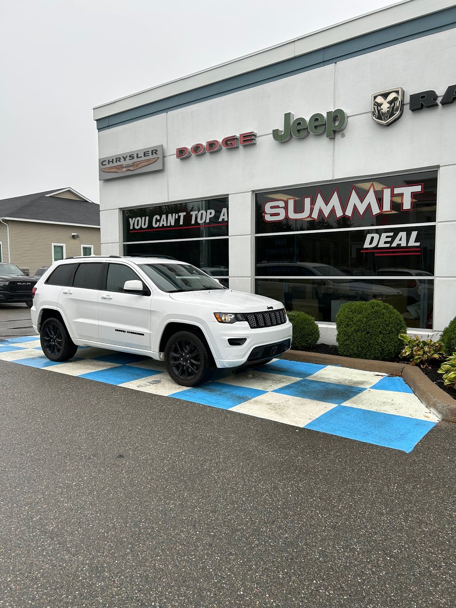 Jeep Grand Cherokee ALTITUDE 2021