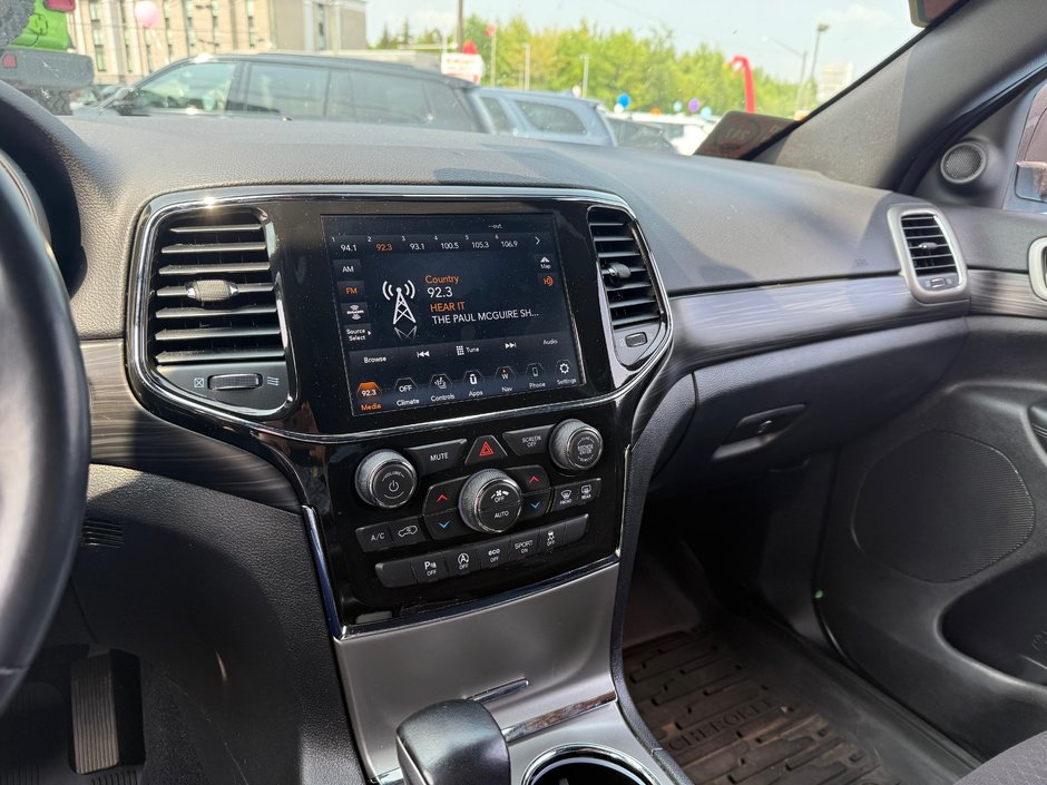 2021 Jeep Grand Cherokee LAREDO