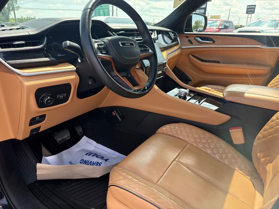 2022 Jeep Grand Cherokee Summit Reserve With a 5.7 hemi producing over 380 hp