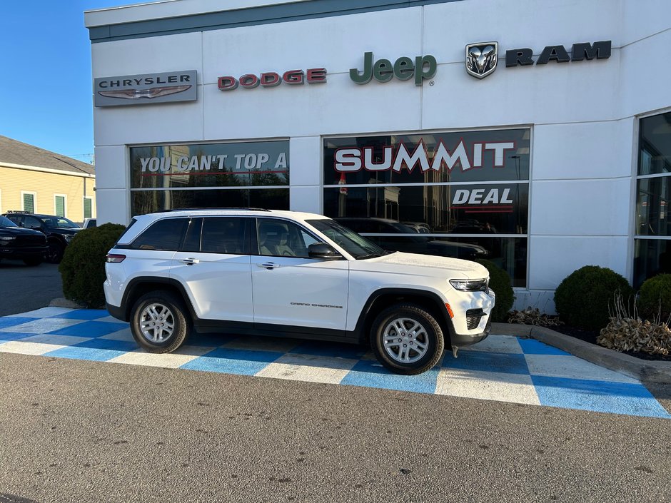 2023 Jeep Grand Cherokee LAREDO