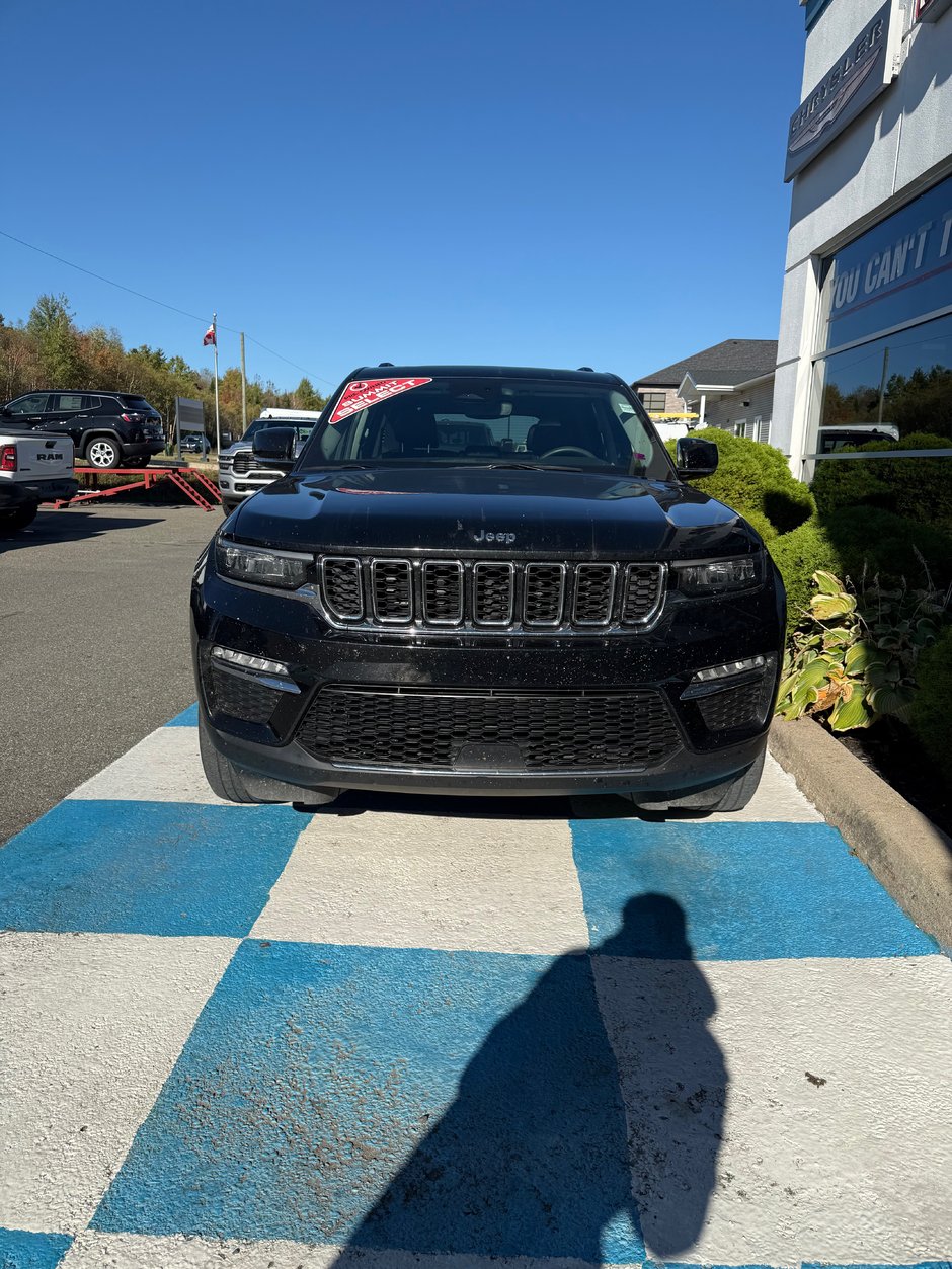 2023 Jeep GRAND CHEROKEE LIMITED