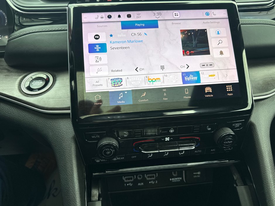 2023 Jeep Grand Cherokee Limited Fully loaded panoramic sunroof, three TVs, leather, etc.