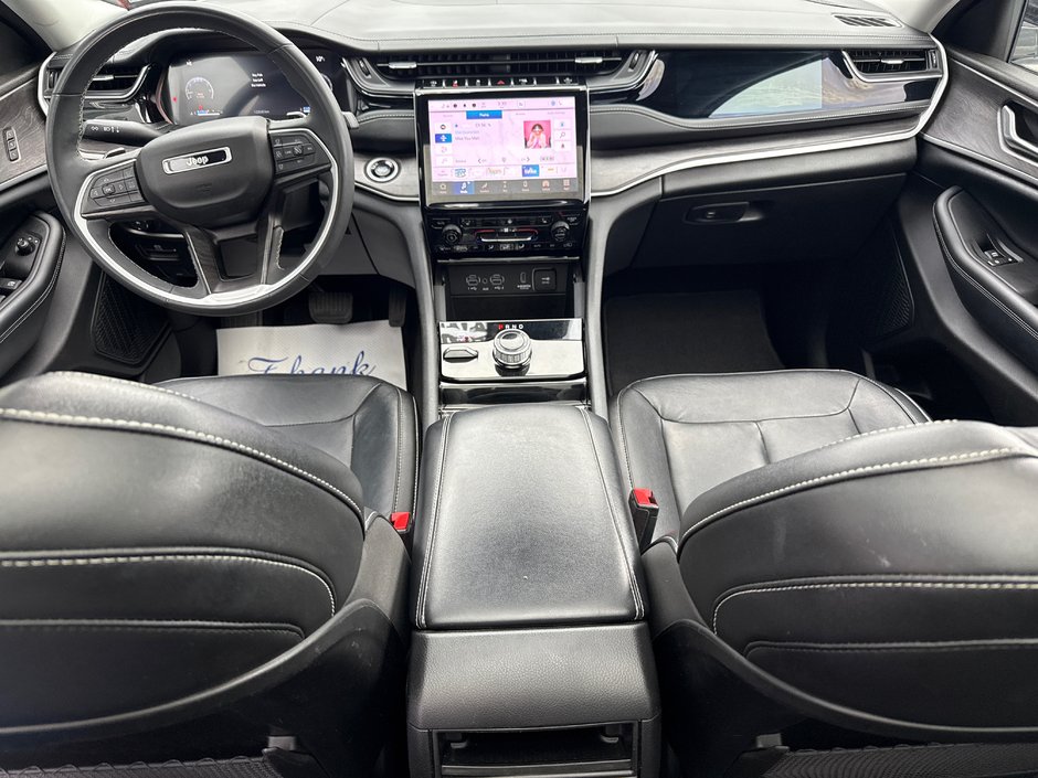 2023 Jeep Grand Cherokee Limited Fully loaded panoramic sunroof, three TVs, leather, etc.