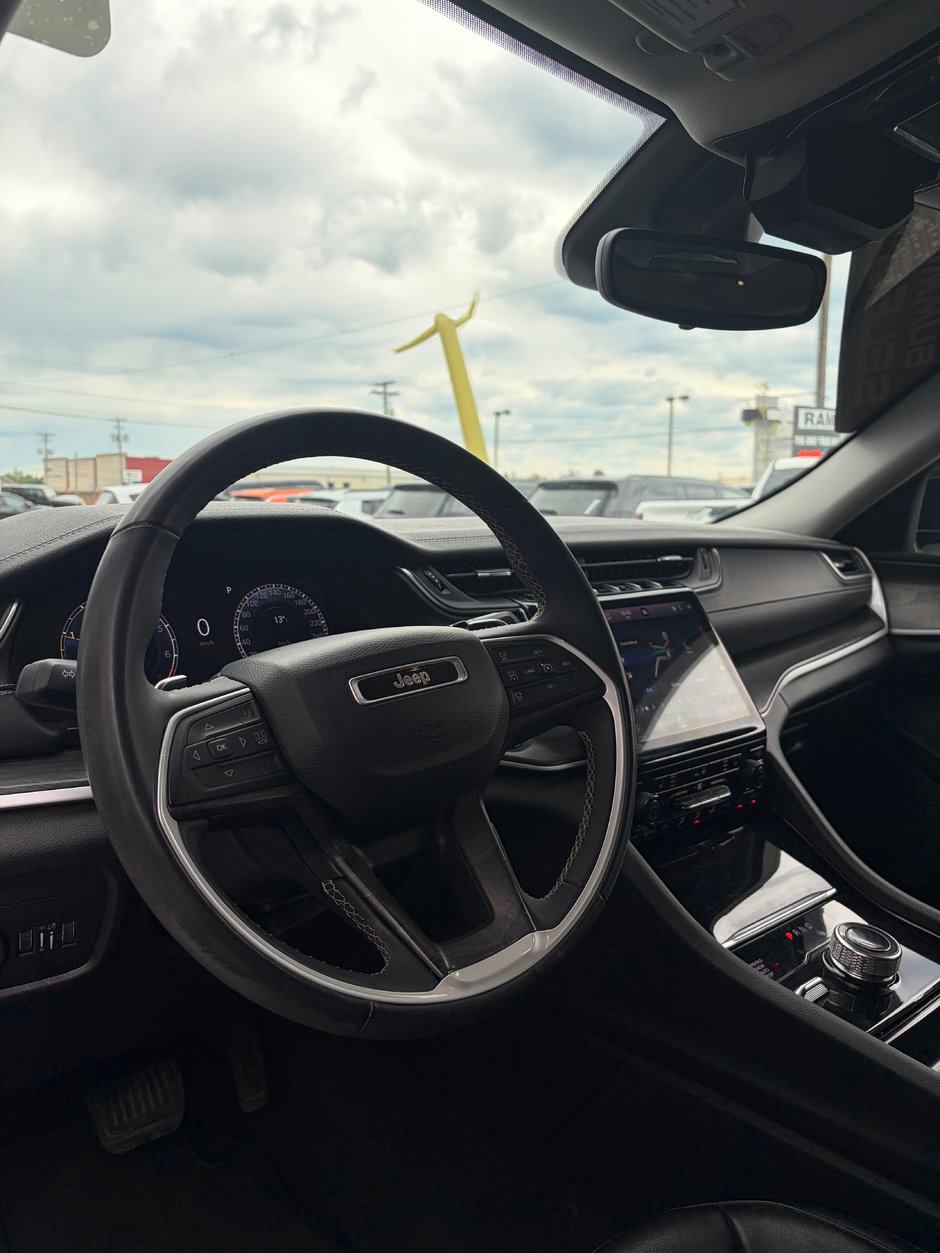 2023 Jeep GRAND CHEROKEE LIMITED
