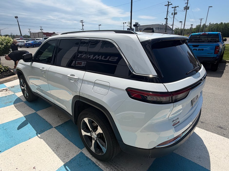 2023 Jeep GRAND CHEROKEE LIMITED