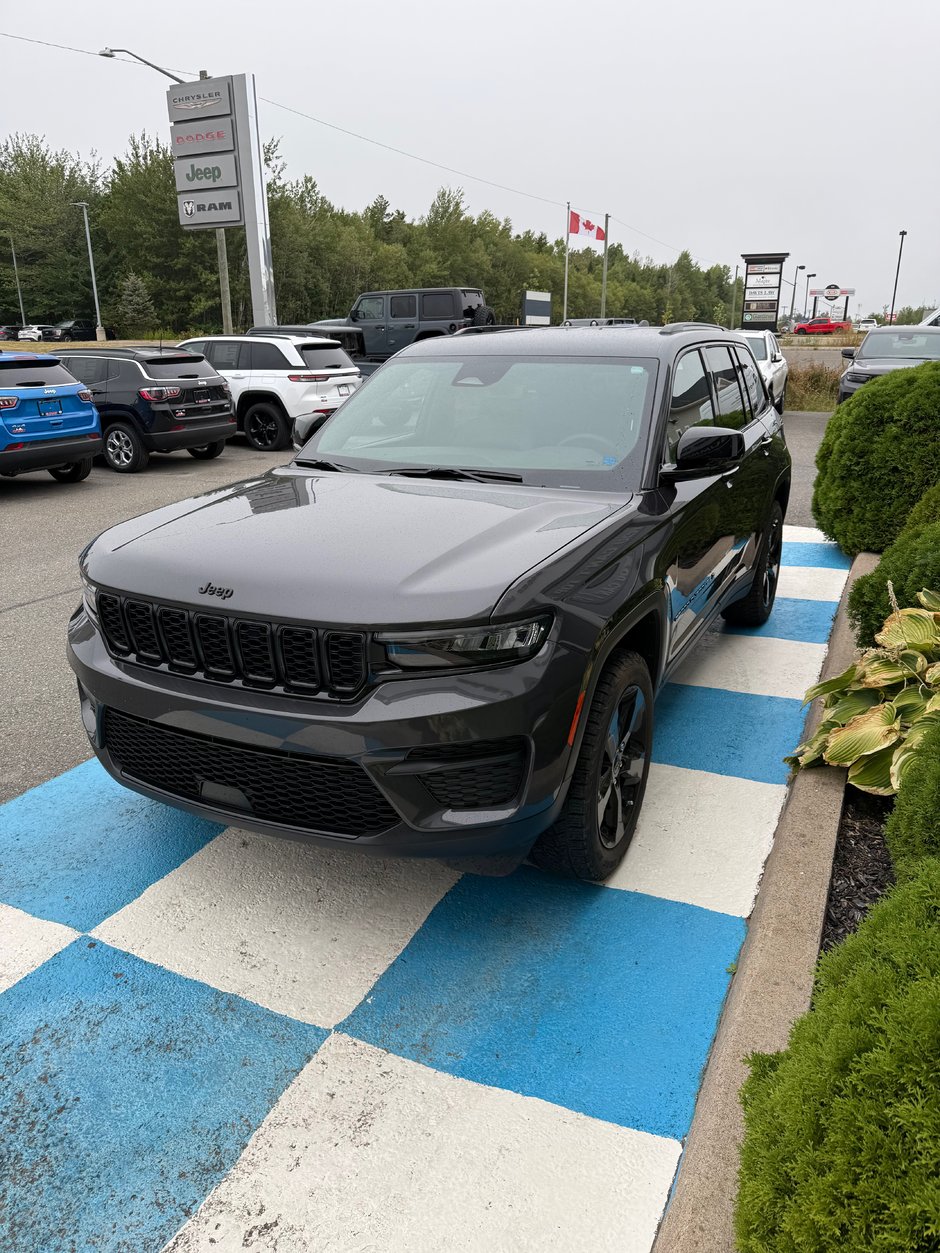 2024 Jeep Grand Cherokee ALTITUDE Original MSRP $65,705. SAVE HUGE!