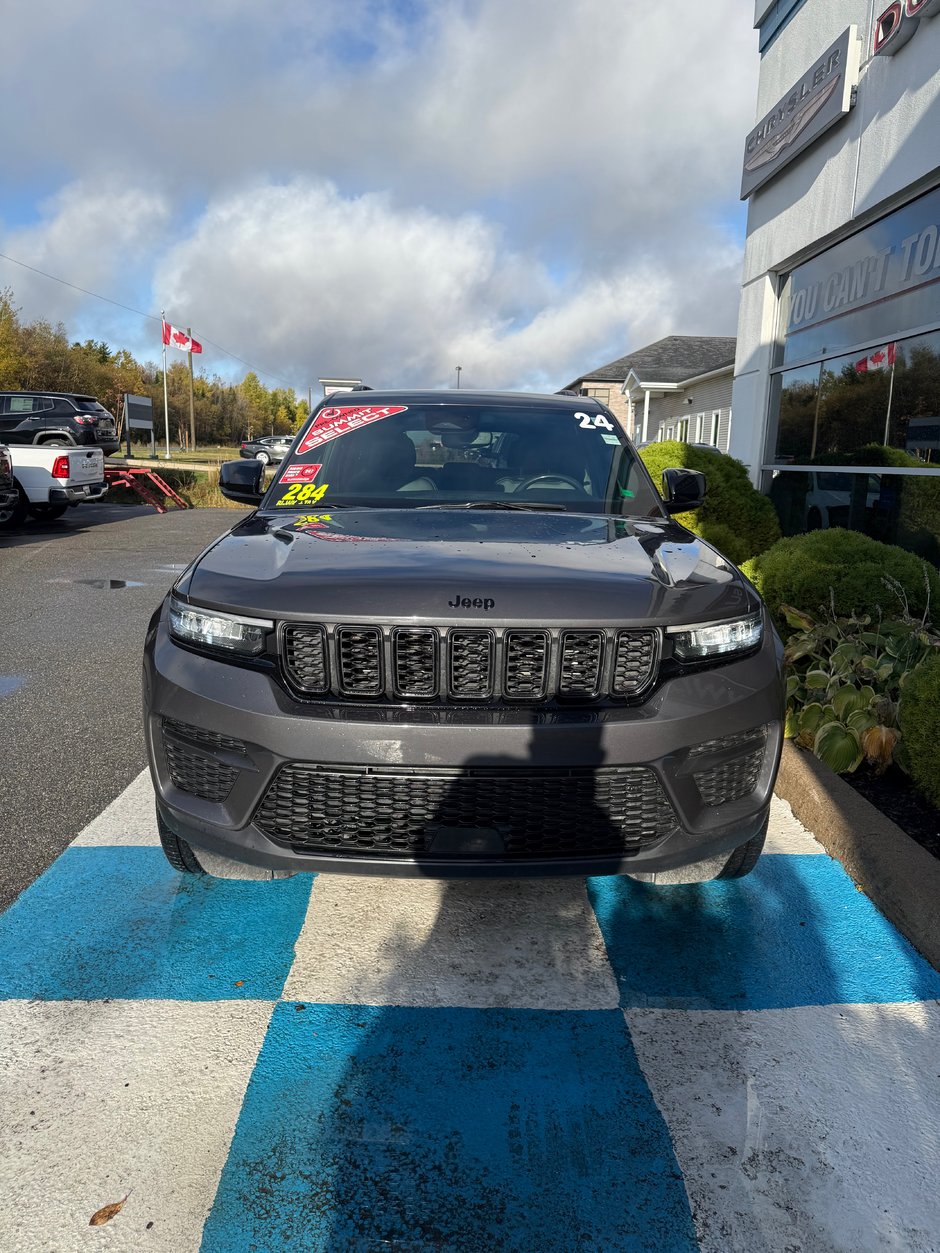 2024 Jeep GRAND CHEROKEE ALTITUDE