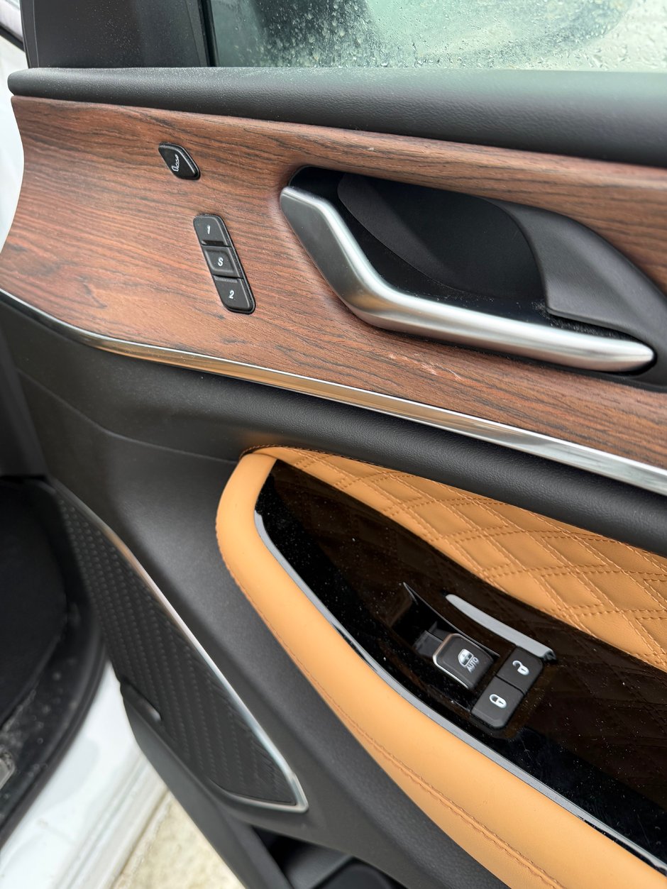 2024 Jeep GRAND CHEROKEE SUMMIT