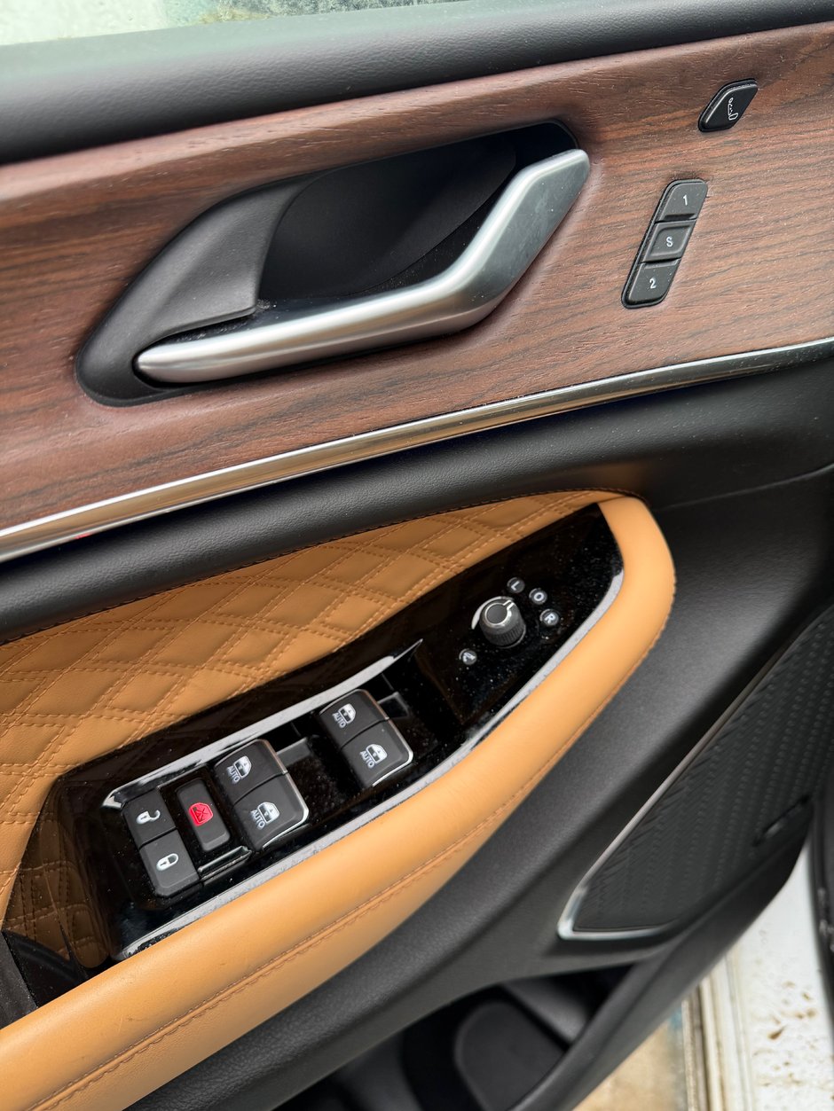 2024 Jeep GRAND CHEROKEE SUMMIT