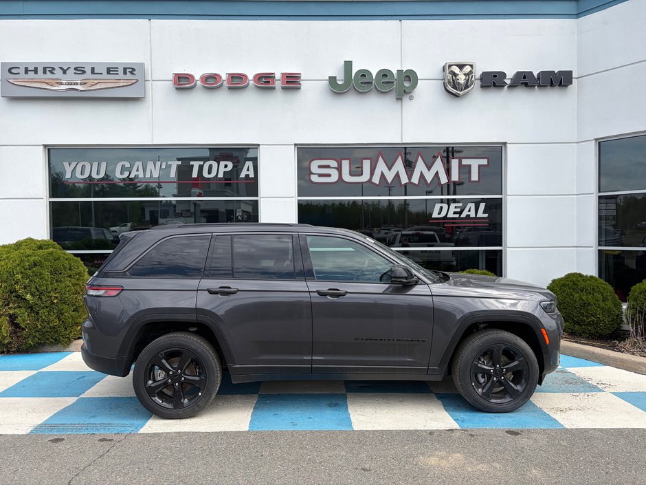 2026 Jeep Grand Cherokee ALTITUDE