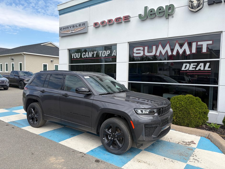 2026 Jeep Grand Cherokee ALTITUDE