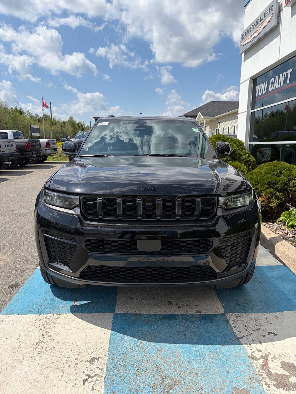 2026 Jeep Grand Cherokee ALTITUDE