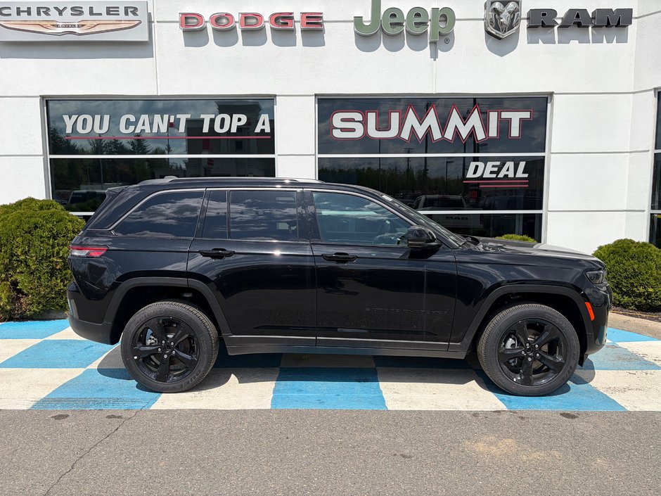 2026 Jeep Grand Cherokee ALTITUDE