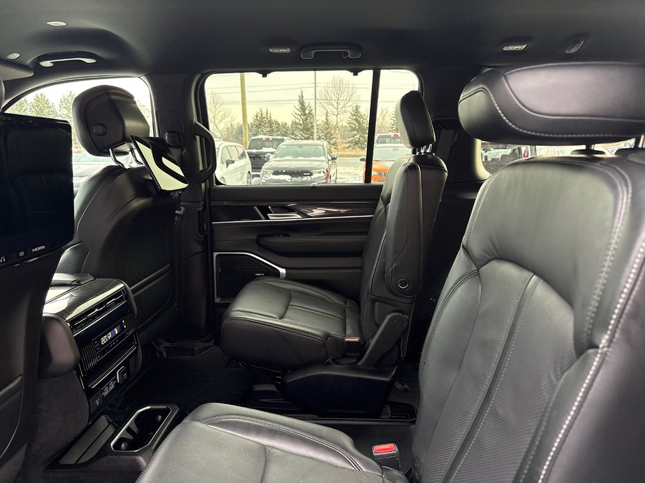 Jeep Wagoneer Series III 2022