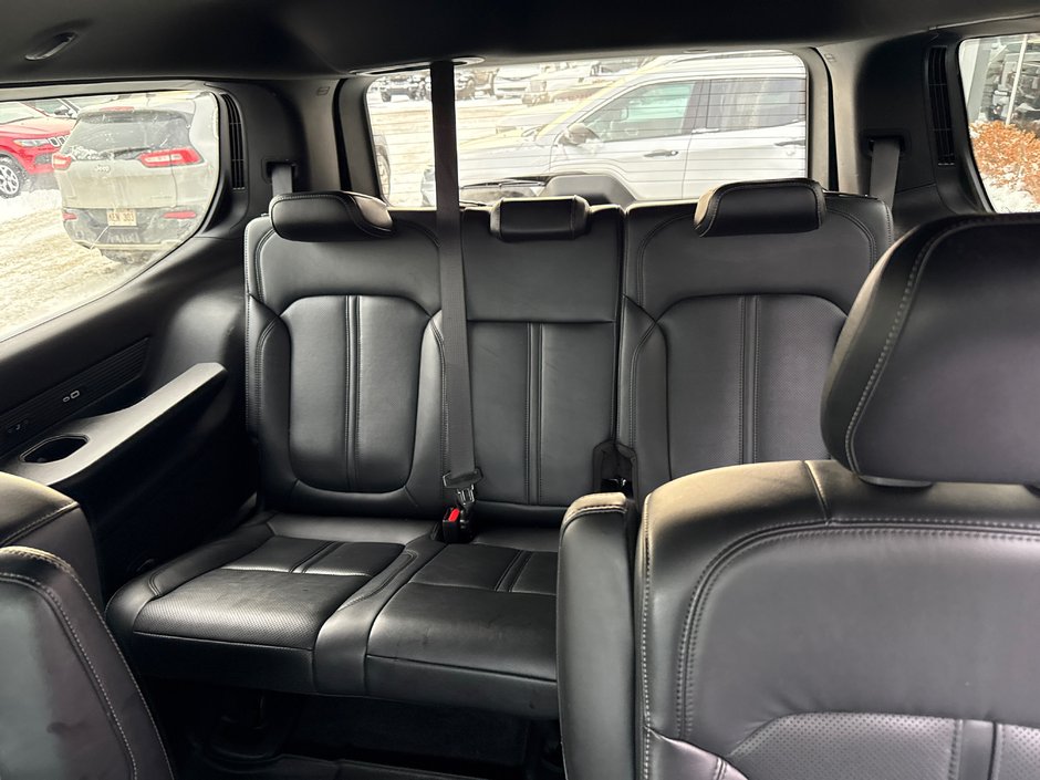 Jeep Wagoneer Series III 2022