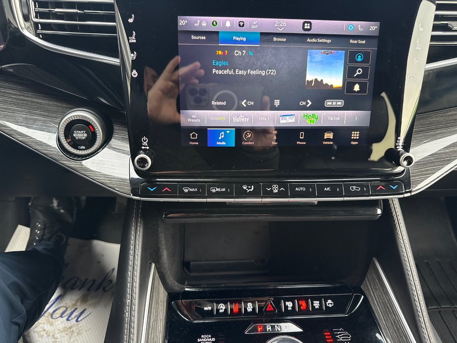 Jeep Wagoneer Series III 2022