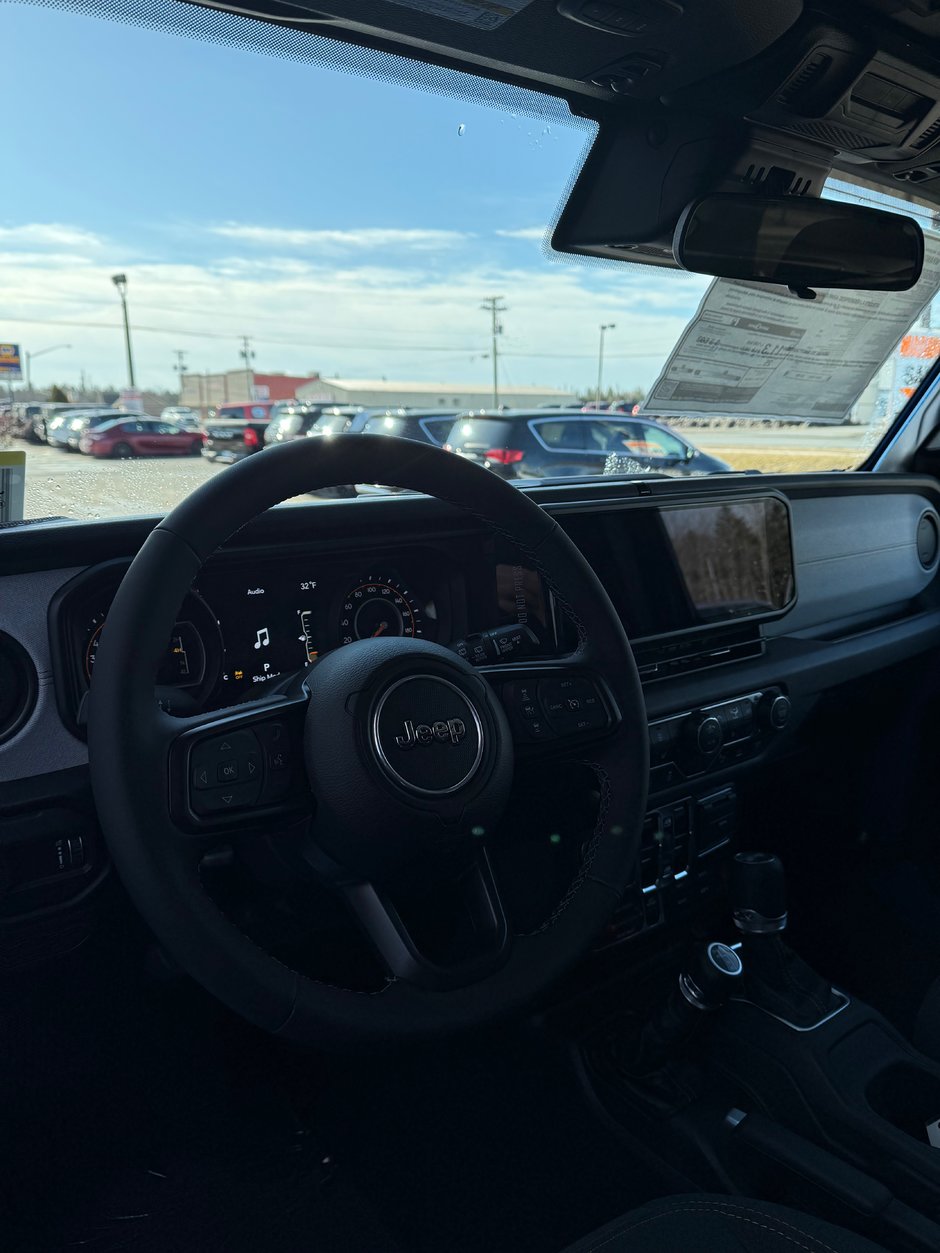 2025 Jeep WRANGLER 4-Door WILLYS