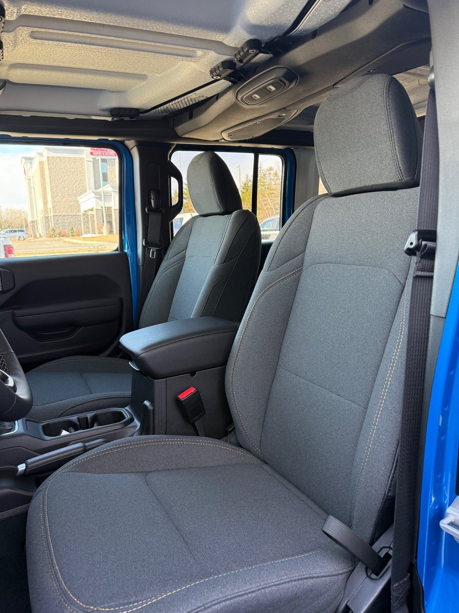 2025 Jeep WRANGLER 4-Door WILLYS