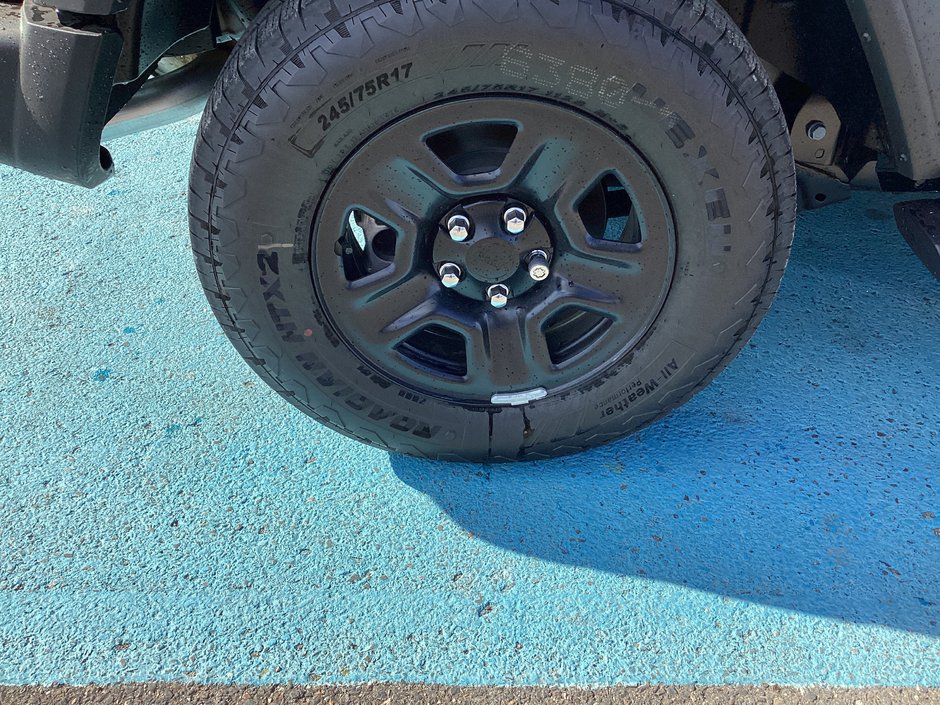 2025 Jeep WRANGLER 4-Door SPORT