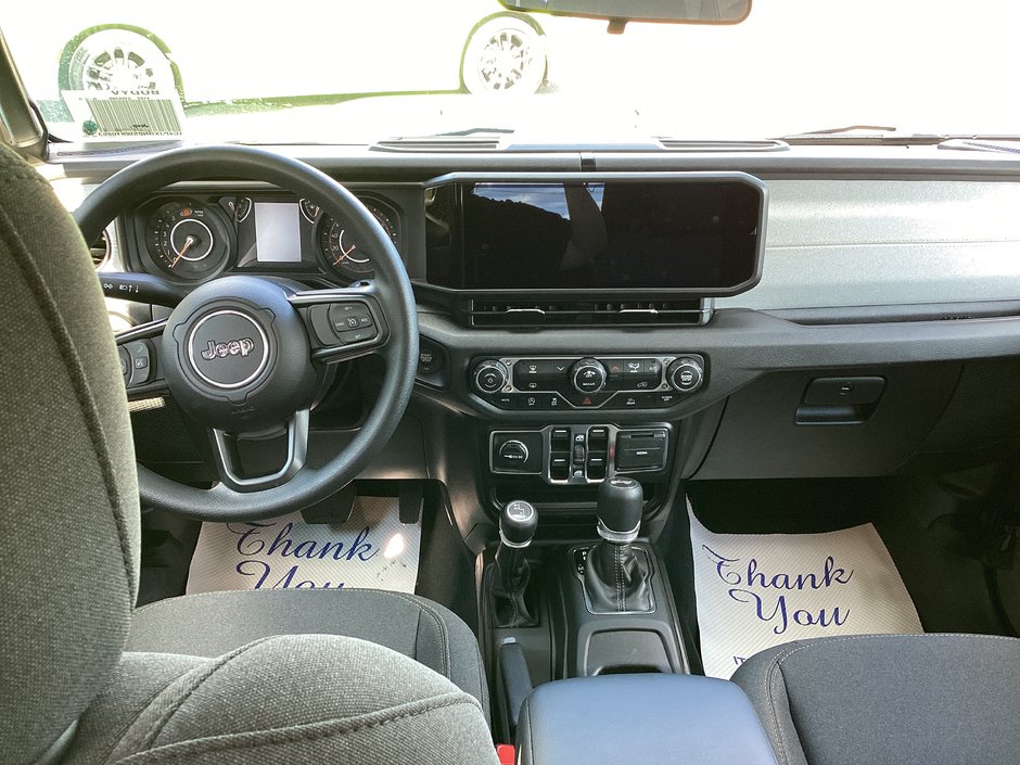 2025 Jeep WRANGLER 4-Door SPORT
