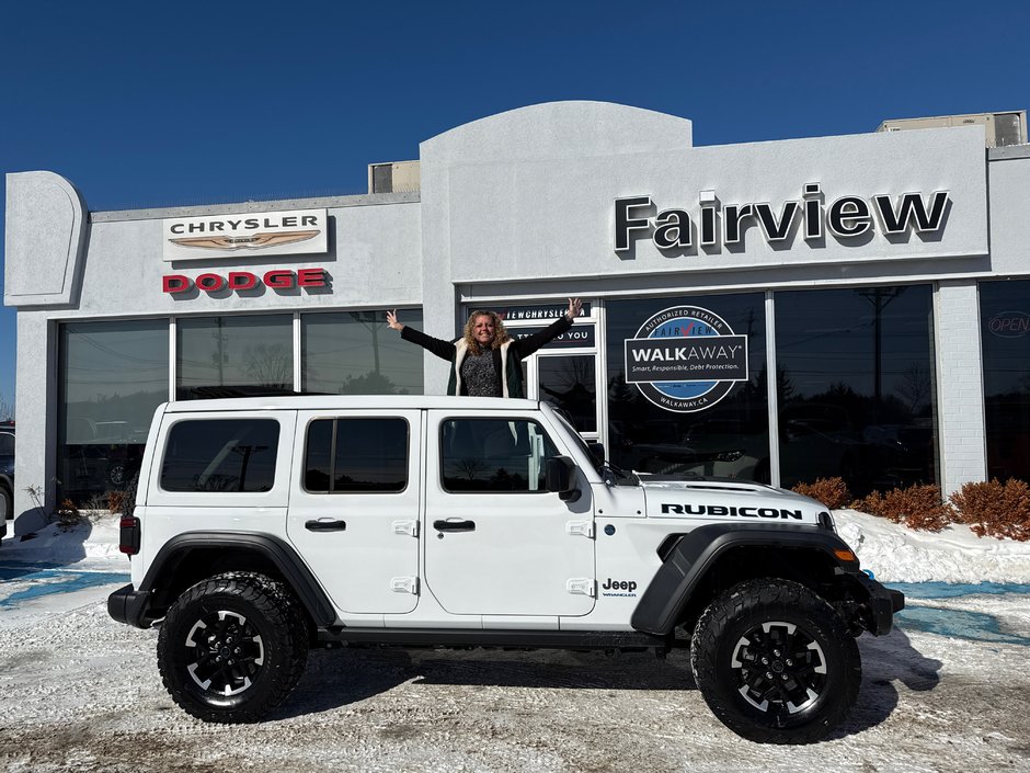 2024 Jeep Wrangler 4xe Rubicon Demo with 21,000 off sky, active roof, winch, steel bumpers sticker prices, 88K