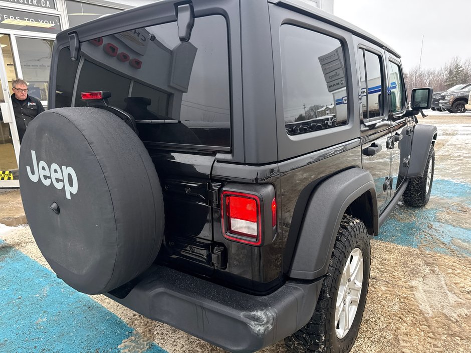 2019 Jeep Wrangler Unlimited Sport New all-terrain tires new to your safety great condition
