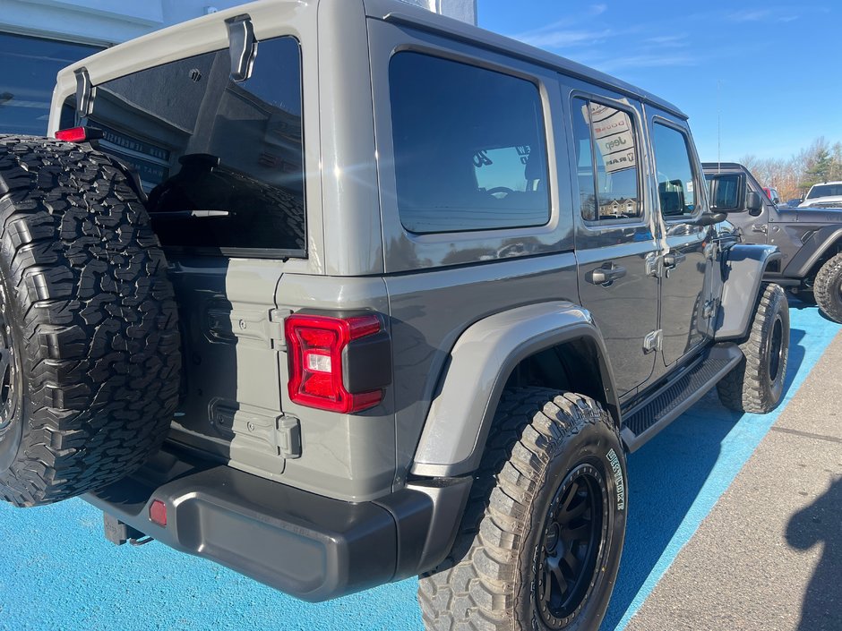 2020 Jeep Wrangler Unlimited Sahara Altitude 35 inch tire and wheel package