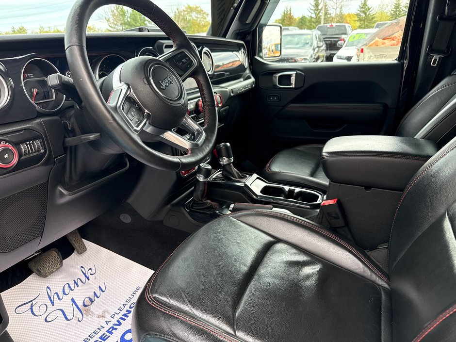 2018 Jeep Wrangler Rubicon Over 10 K in extras 35 inch rim, tire, fox lift, snorkel, steel bumper, package, , wench!!