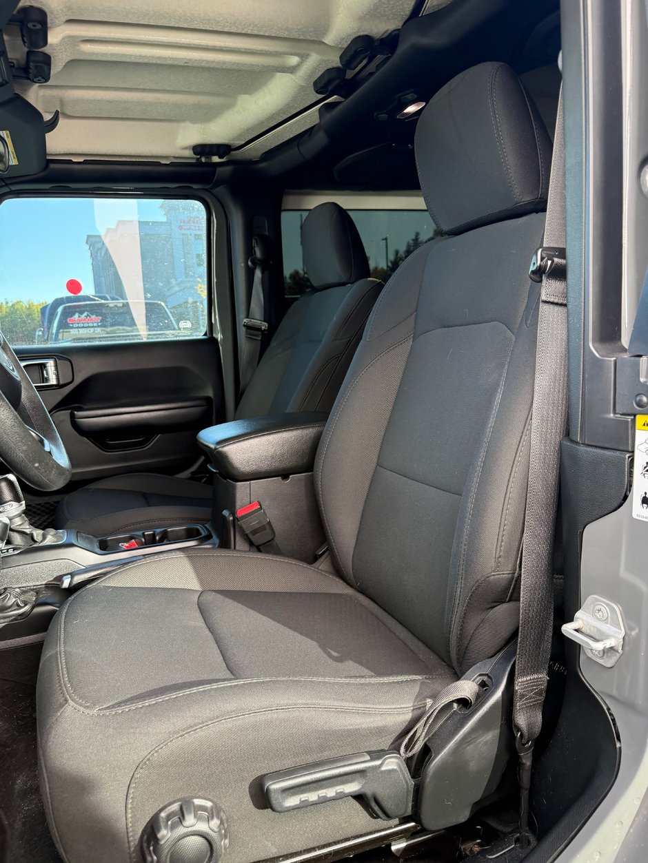 2018 Jeep Wrangler SPORT