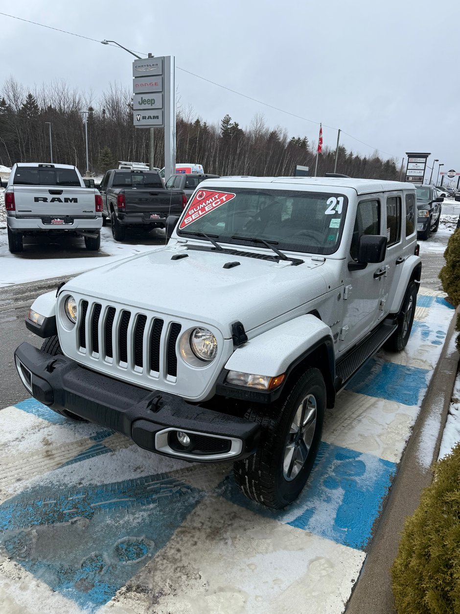 2021 Jeep WRANGLER UNLIMITED SAHARA